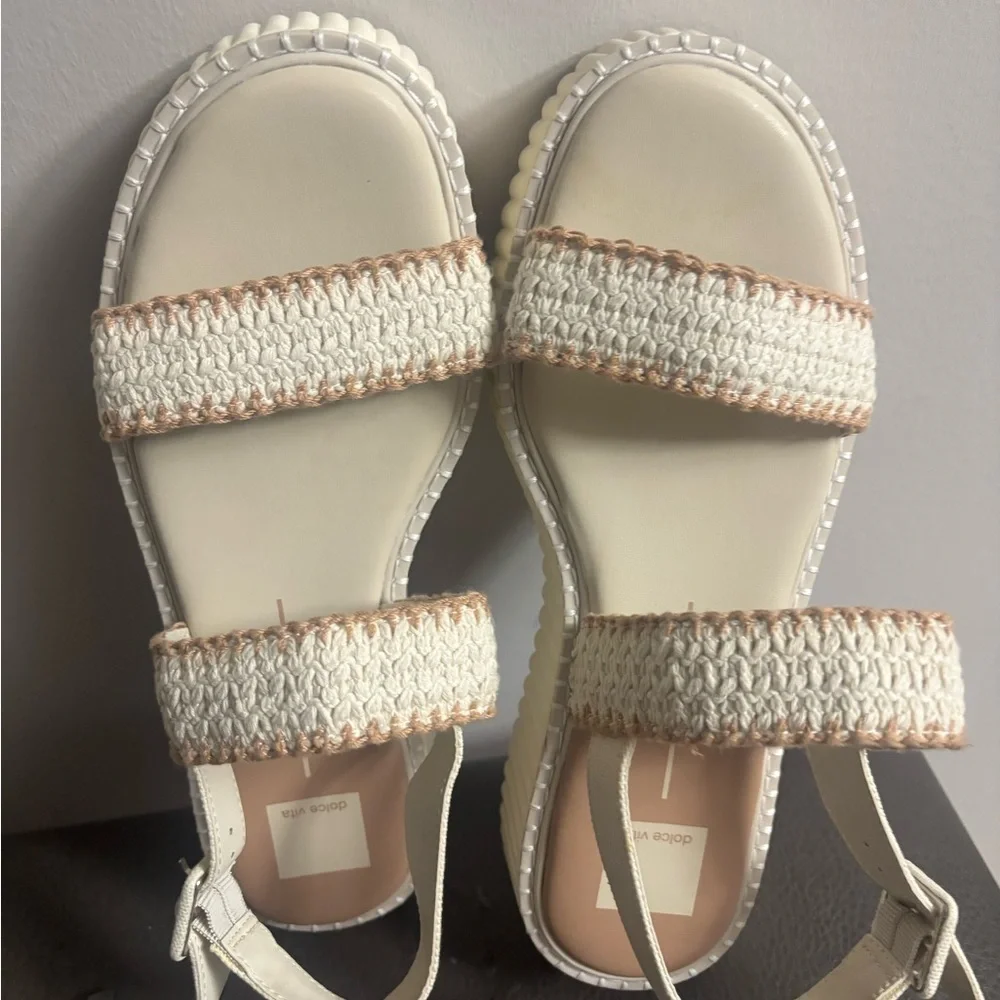 Dolce Vita Drake Platform Sandal brand new